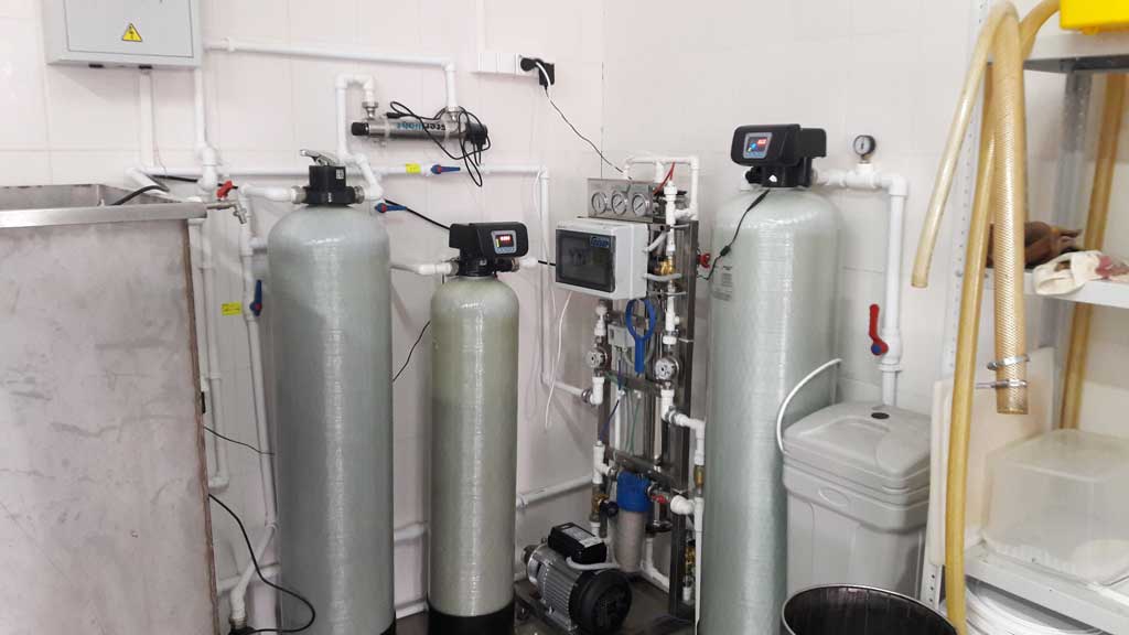 Комплексная система подготовки воды для пищевого производства, производительностью 0,5 м3/час.